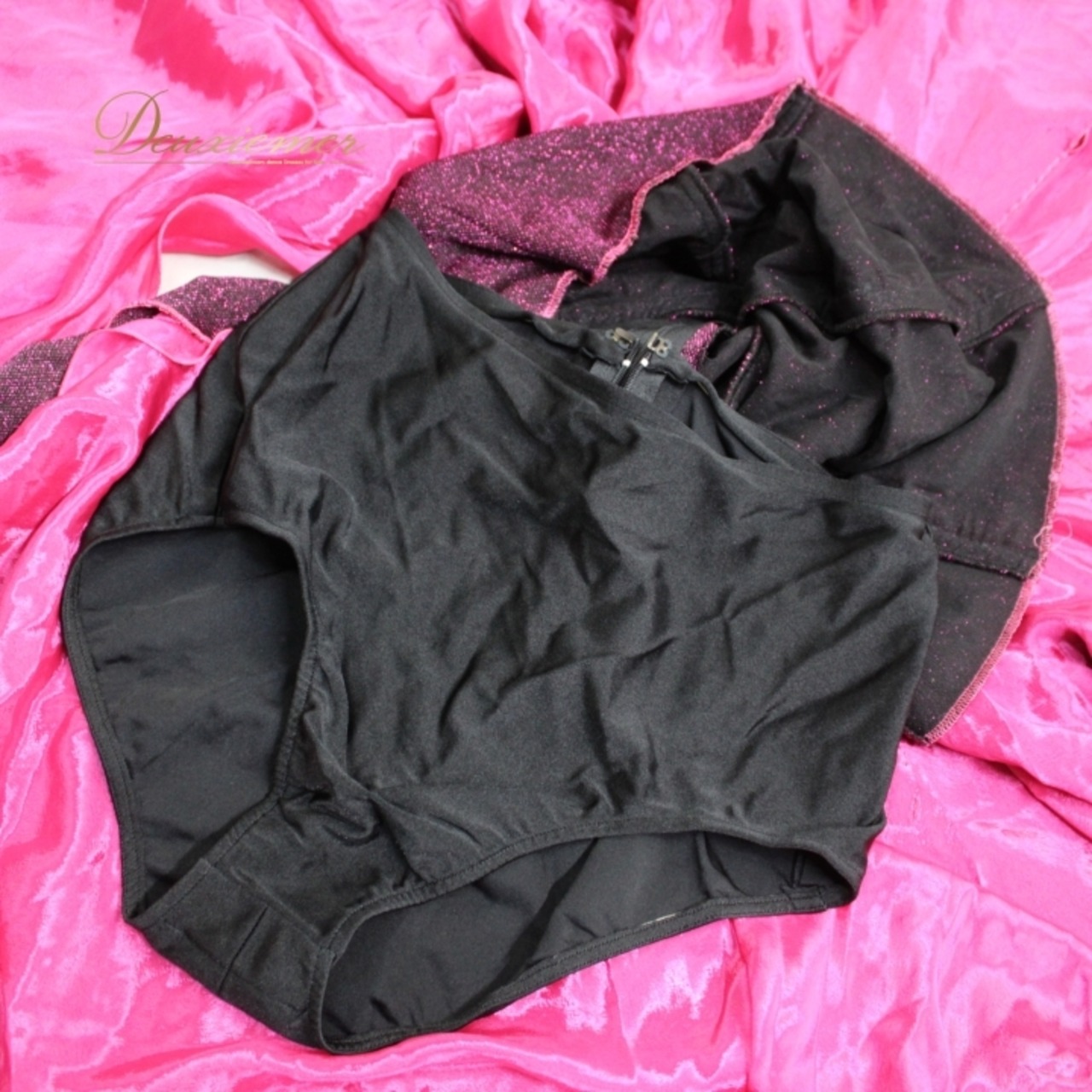 社交ダンス 衣装 ラテン ドレス ワンピース パーティドレス レディース ブラック系 ピンク系 ラインストーン レース 長袖 派手 ステージ衣装 チョーカー付き 光を纏う 結婚式 発表会 おしゃれ フォーマル ダンスイベント ウエスト切替 ゆったり 体型カバー トレンド 人気 デザイン キラキラ 伸縮性 レディースファッション