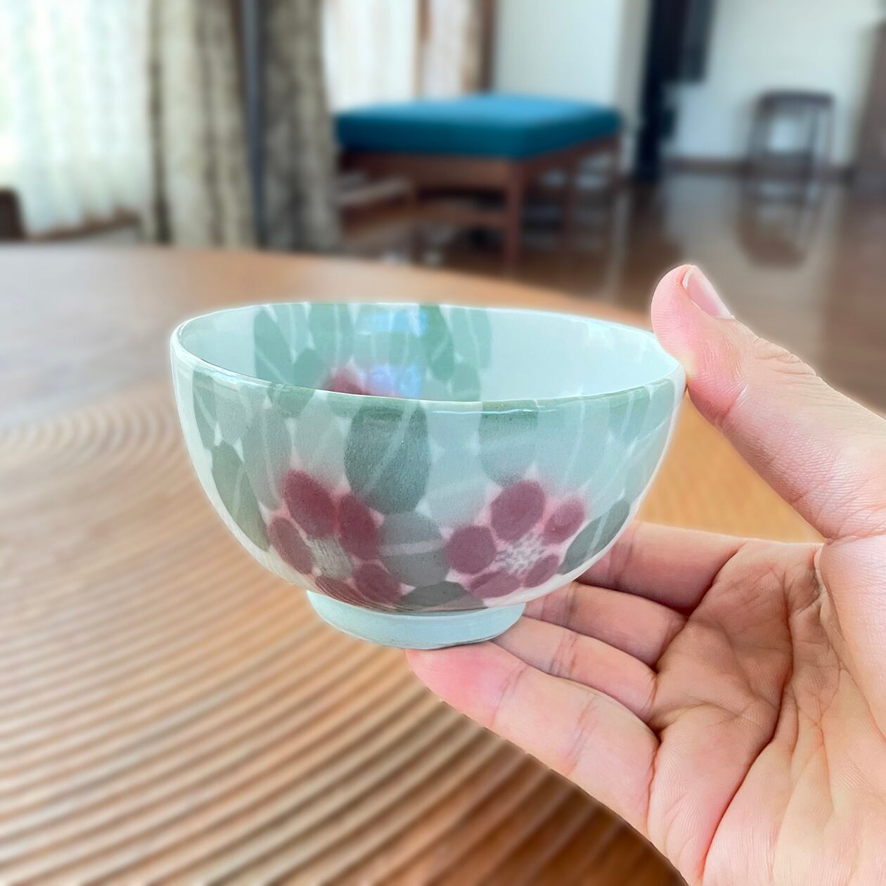草場勇次・奈美子 ｜ 飯碗 椿 ｜ 艸窯・有田 練り上げ技法 | にっこう