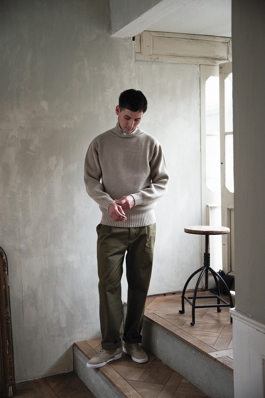 Hand Framed High Neck P/O