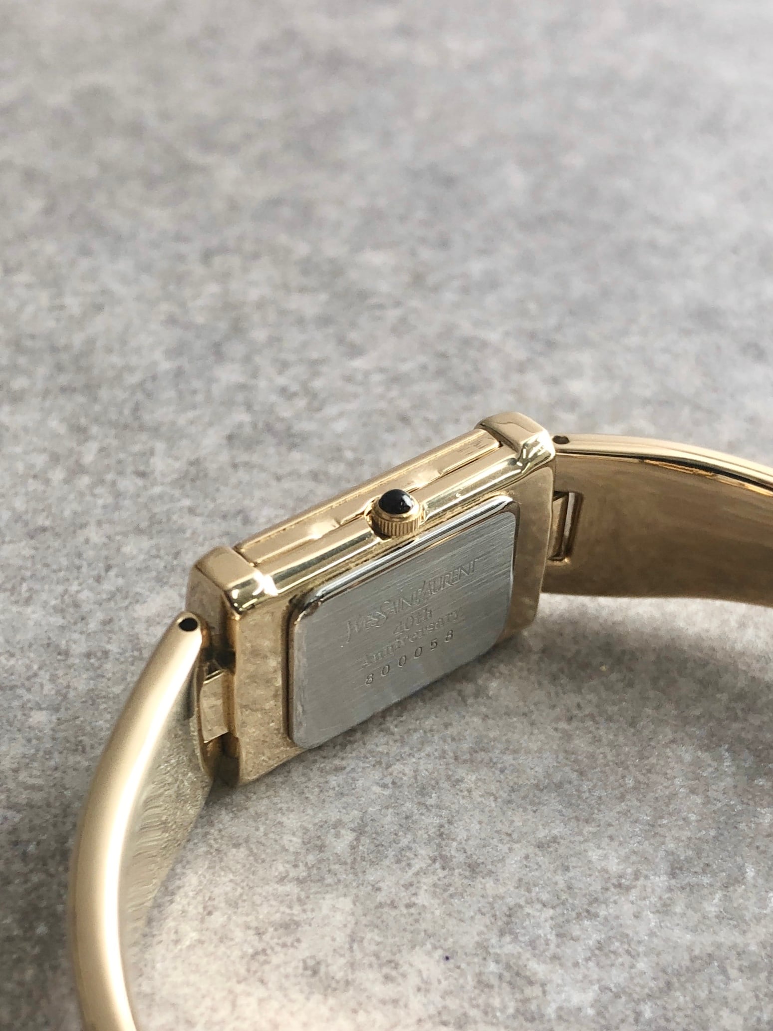 Yves Saint Laurent 40th アナログ腕時計 ゴールド Yves Saint Laurent イヴ・サンローラン 腕時計 ゴールド YSL