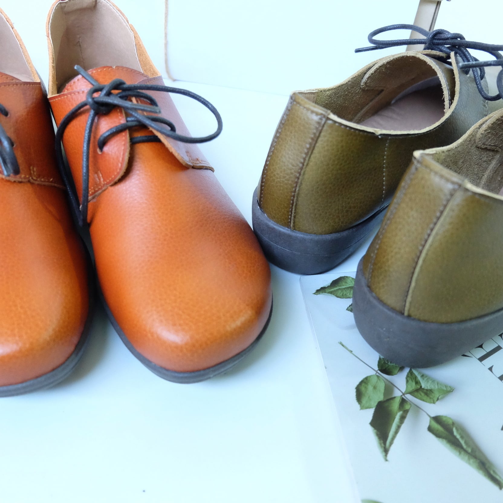 ヴィリジアン レースアップシューズ ナチュラル手染めのヴィーガンレザー レースアップシューズ 1829