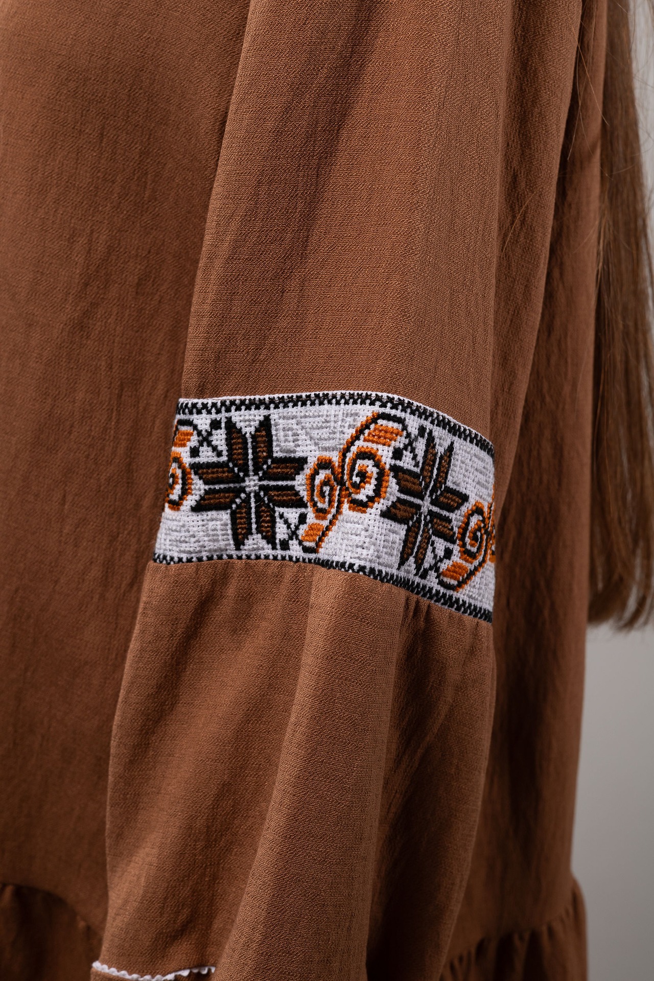 ウクライナ刺繍ヴィシヴァンカ クロスステッチ　手刺繍　チュニック　麻　レディース・フリーサイズ - 19