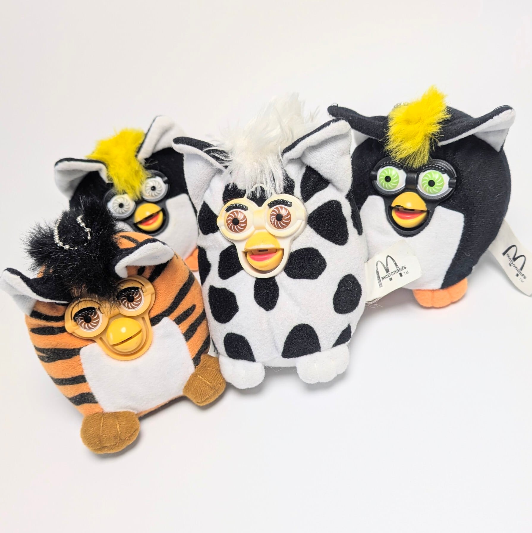 ☆ VINTAGE2000 ☆【 McDonald's × Furby ( ファービー )】 マクドナルドミールトイ / 2000年製 / ボールチェーン ぬいぐるみ キーホルダー 〚アメリカン雑貨 アメトイ〛