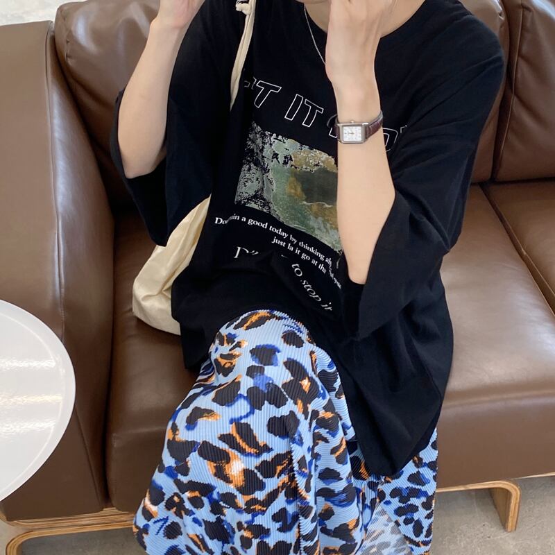 セット ラウンドネックルーズTシャツ トップス レオパードプリント柄プリーツスカート レディース Oネック ビッグFスモールZ韓国1896117018