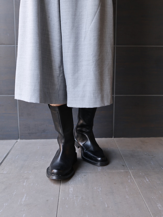plane toe leather boots