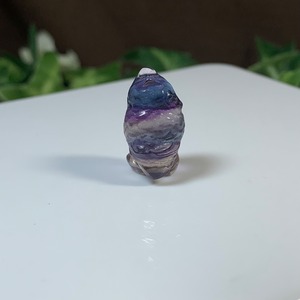 46.可愛い小さいフローライトふくろう