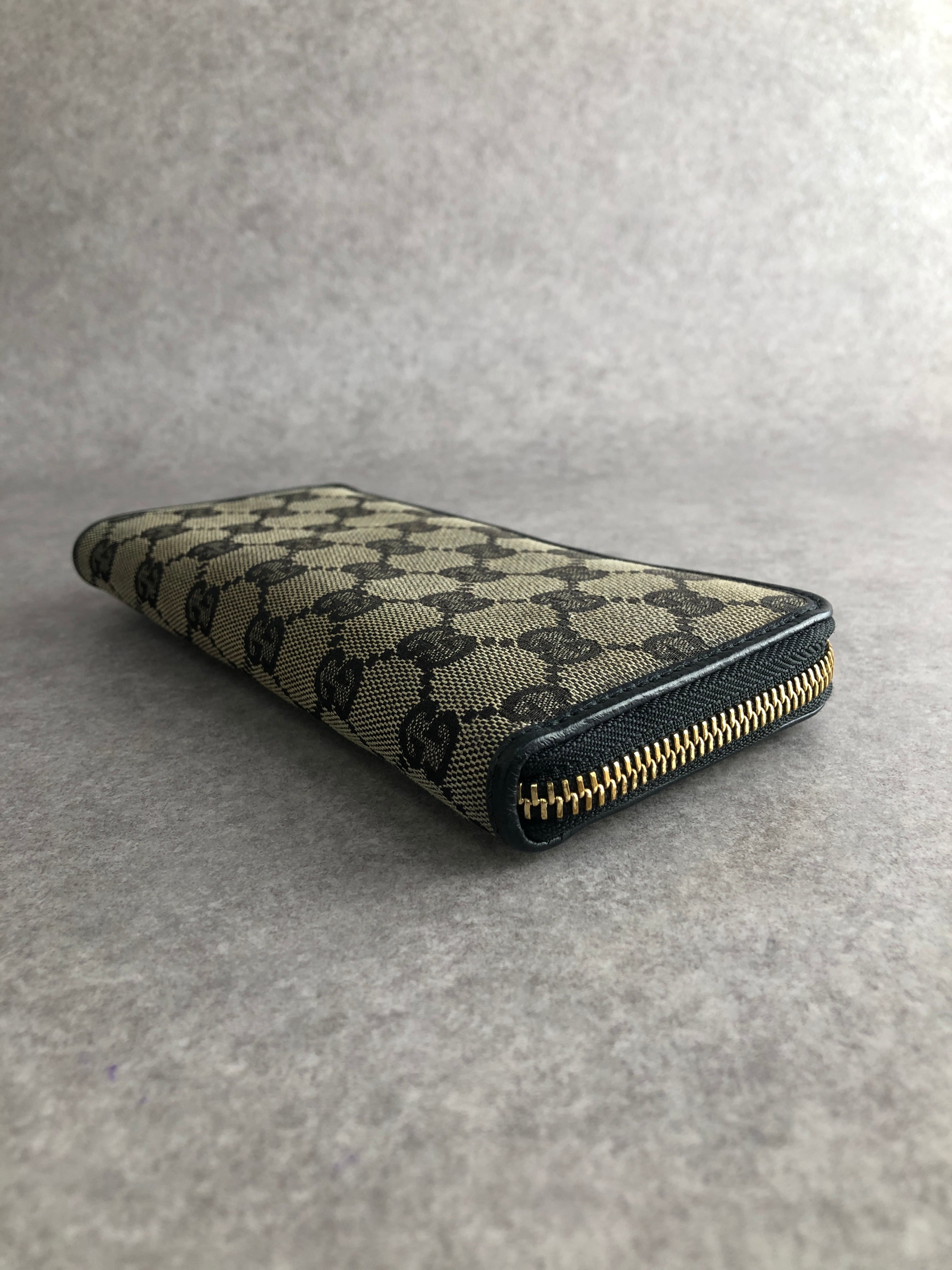 GUCCI グッチ GG 財布 ブラウン ラウンドファスナー キャンバス 長財布