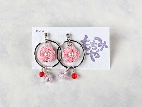 メタルフープとお花のピアス 画像