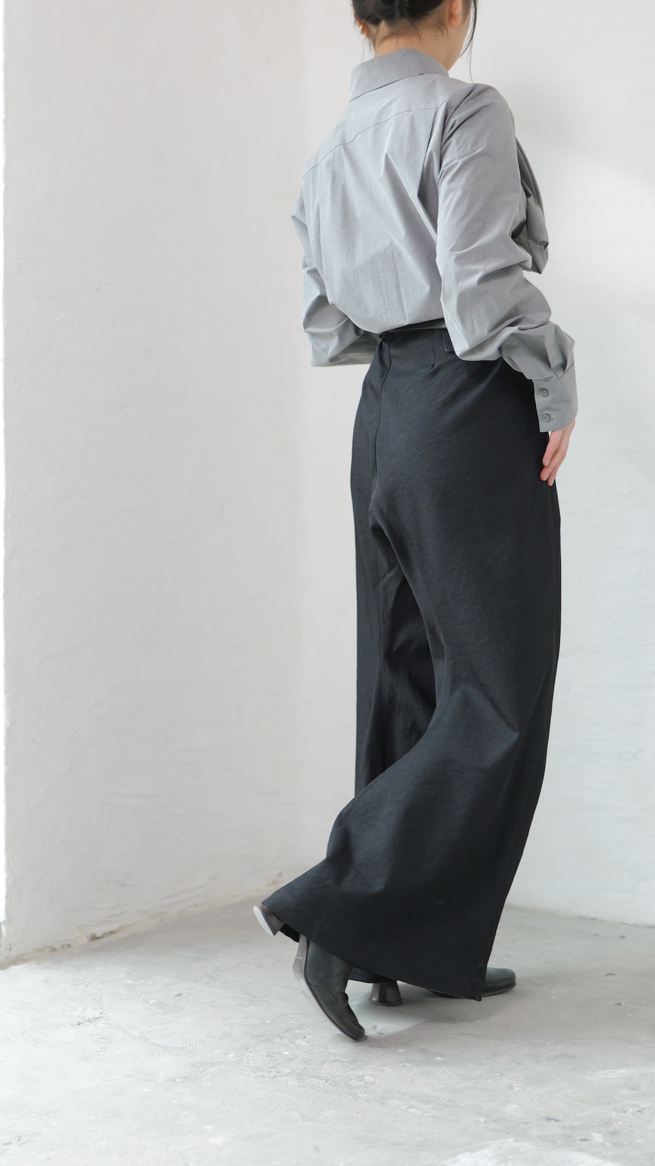i’m here - “He is twitted” Pants :Black|ツイスト立体パターン/軽量ポリエステル/レザーパッチ