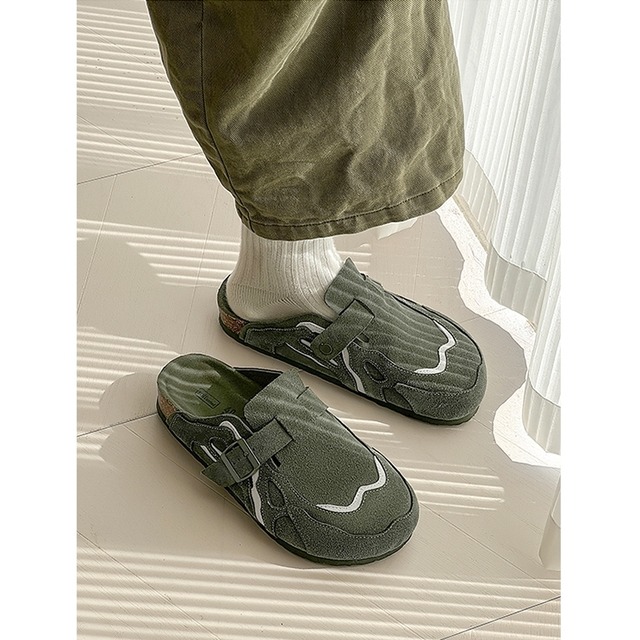 Buckled Suede Sandals [2270]