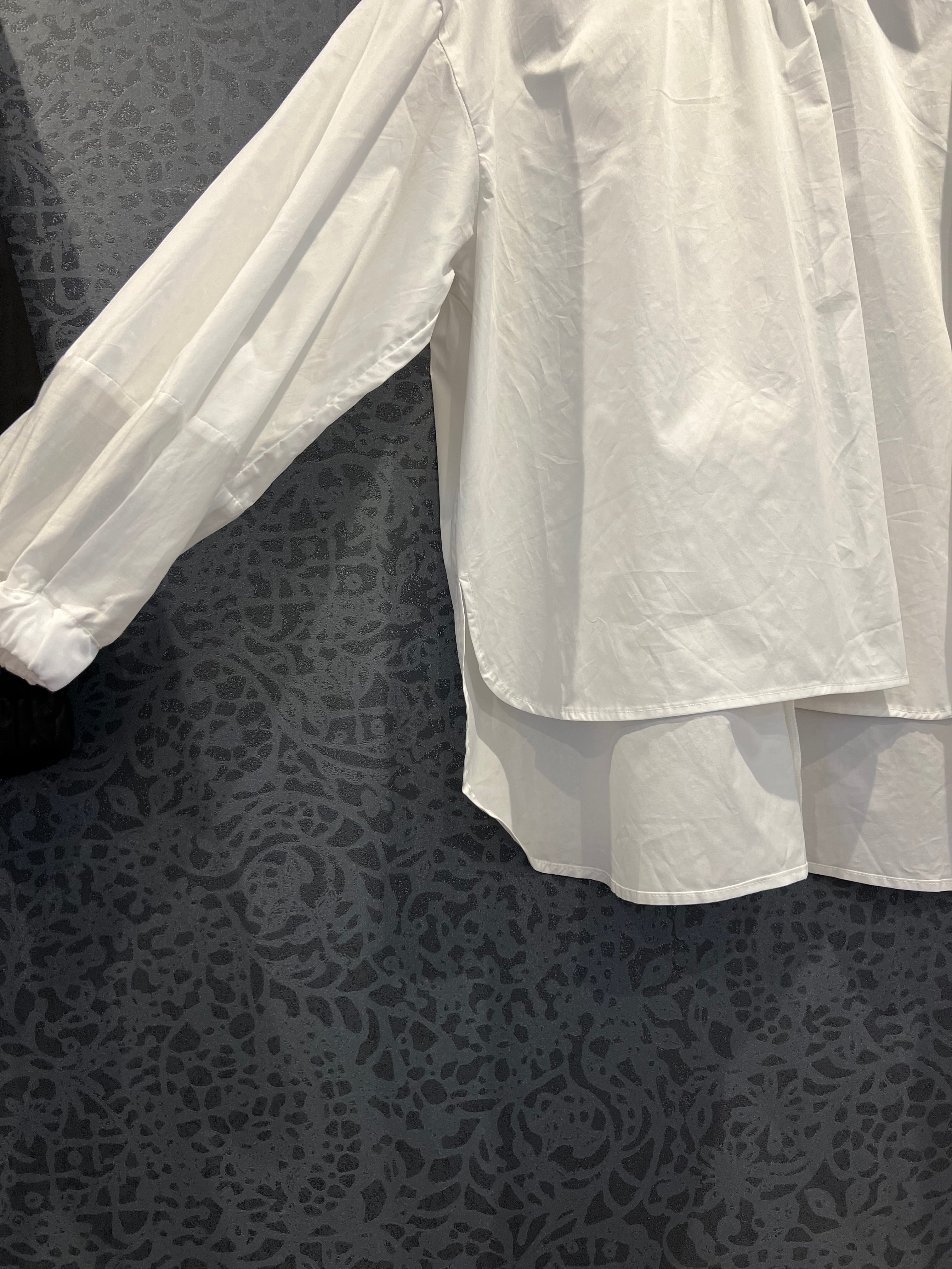 【SELECT】サテンシアーブロードパールモチーフHネックBL