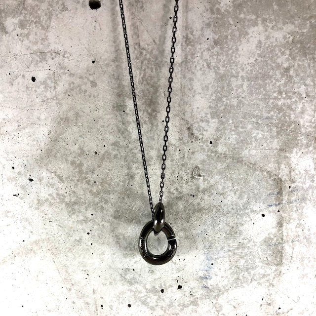 【MN-13BR】Oval black plating pendant