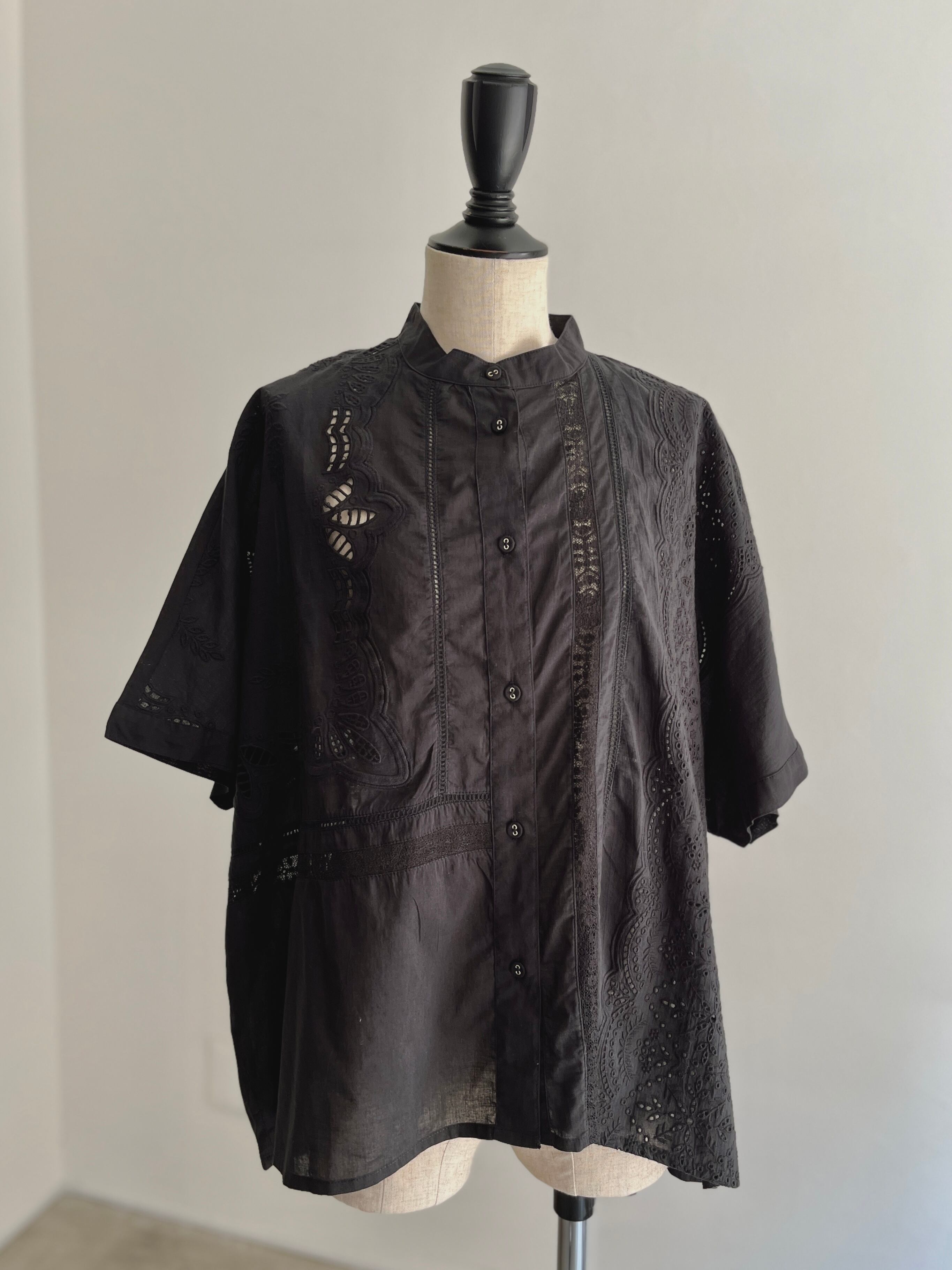 yuni／カットワーク 刺繍 スクエアブラウス | enntstore