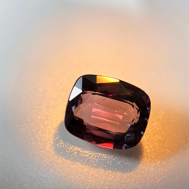 ⁂天然⁂　◇カラーチェンジガーネット◇　0.823ct 　ベキリーブルー