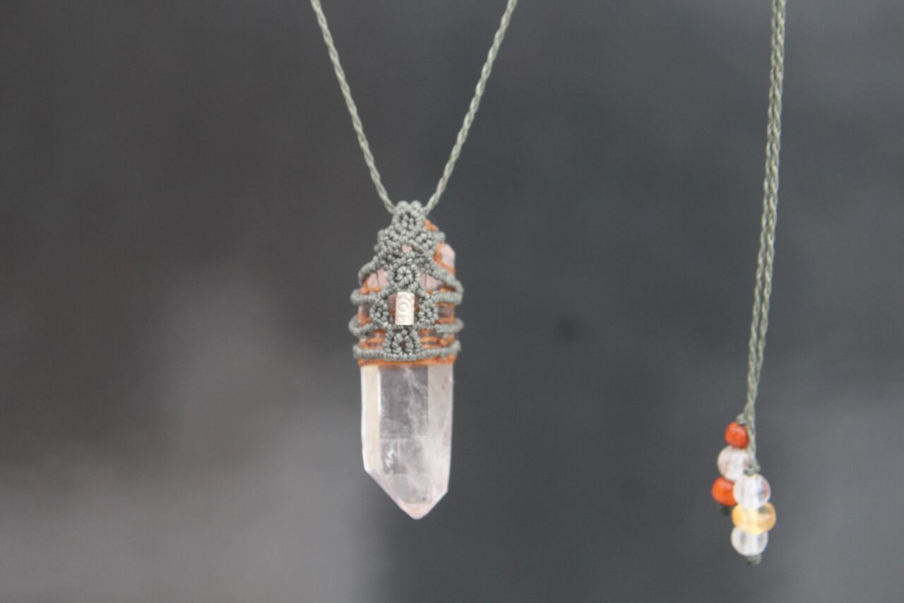 Himalayan crystal micro macrame reversible pendant