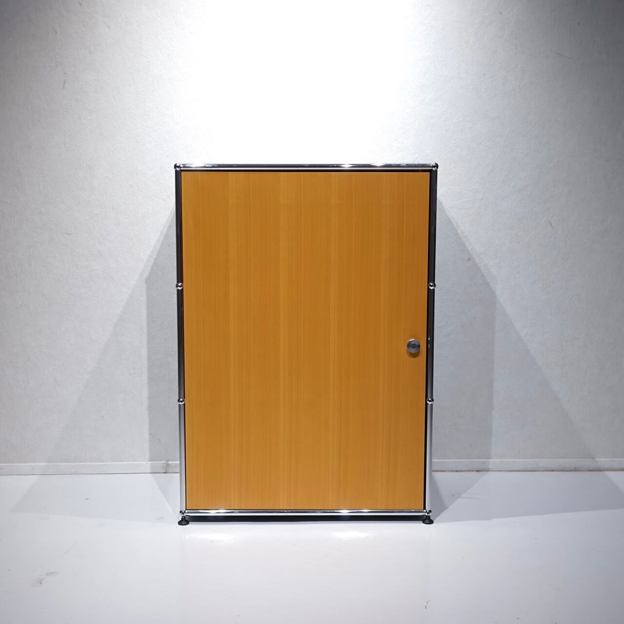 USMハラー キャビネット サイドボード 収納 棚 パネル収納 扉付き