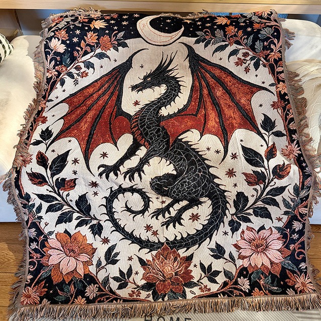 ブランケット 多用途  ドラゴン 龍 物語 お時話 おしゃれ インテリア 北欧 竜 160cm x 130cm ラグ フリンジ ソファー カバー マルチ カバー 長方形 ひざ掛け 肩掛け 毛布 カーペット 絨毯