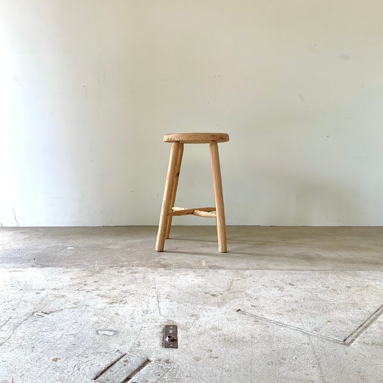 丸椅子　木のスツール　古家具　0545