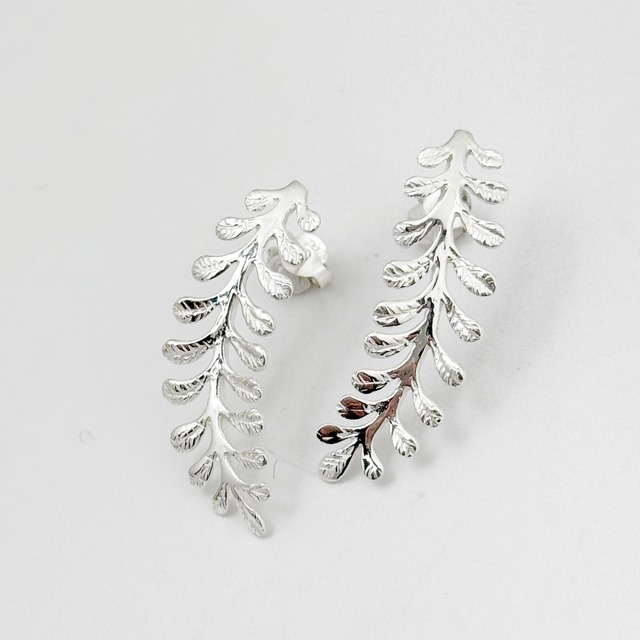 ロング リーフ スタッド ピアス