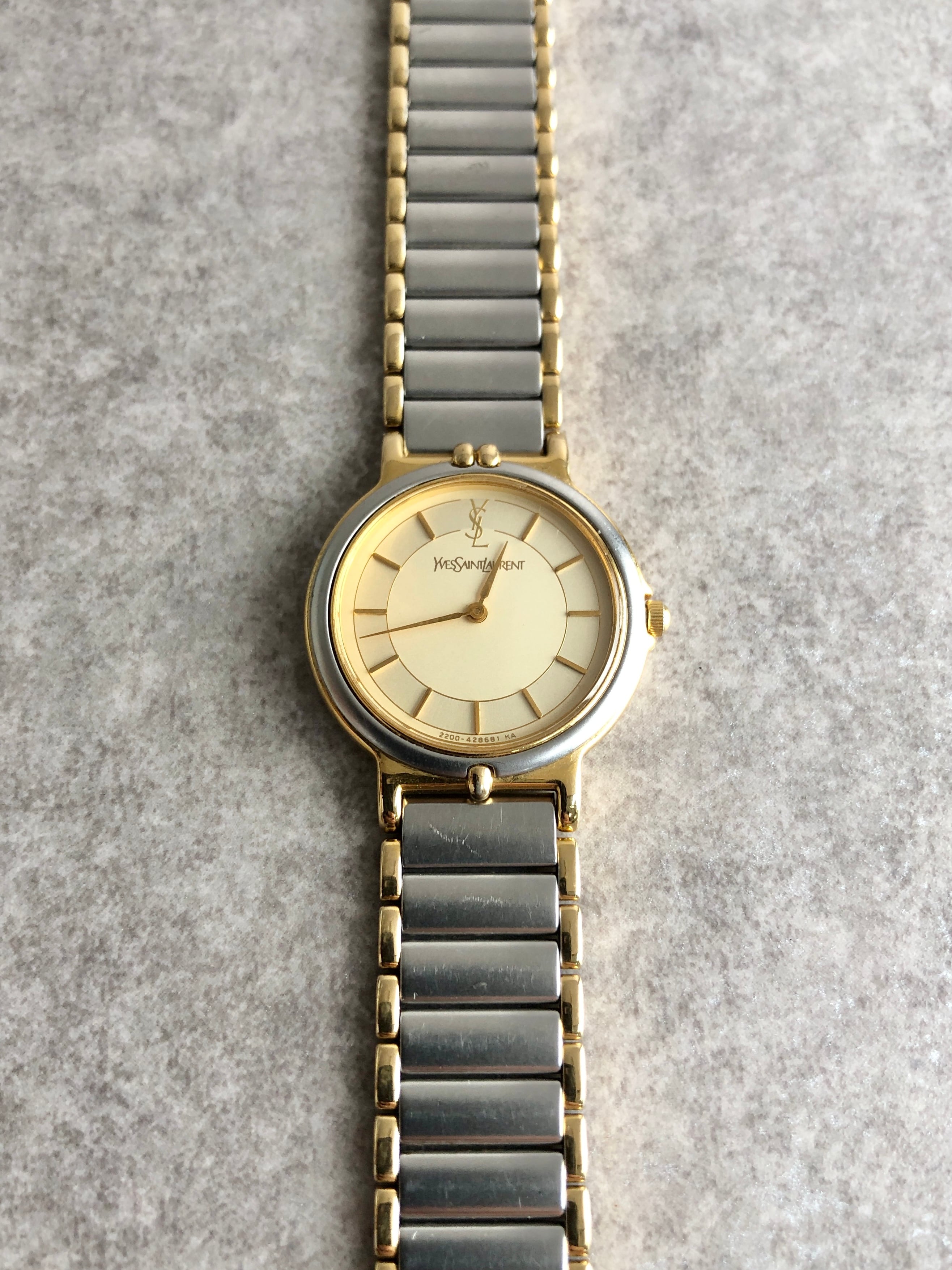 Yves Saint Laurent イヴ・サンローラン 腕時計 シルバー ステンレス