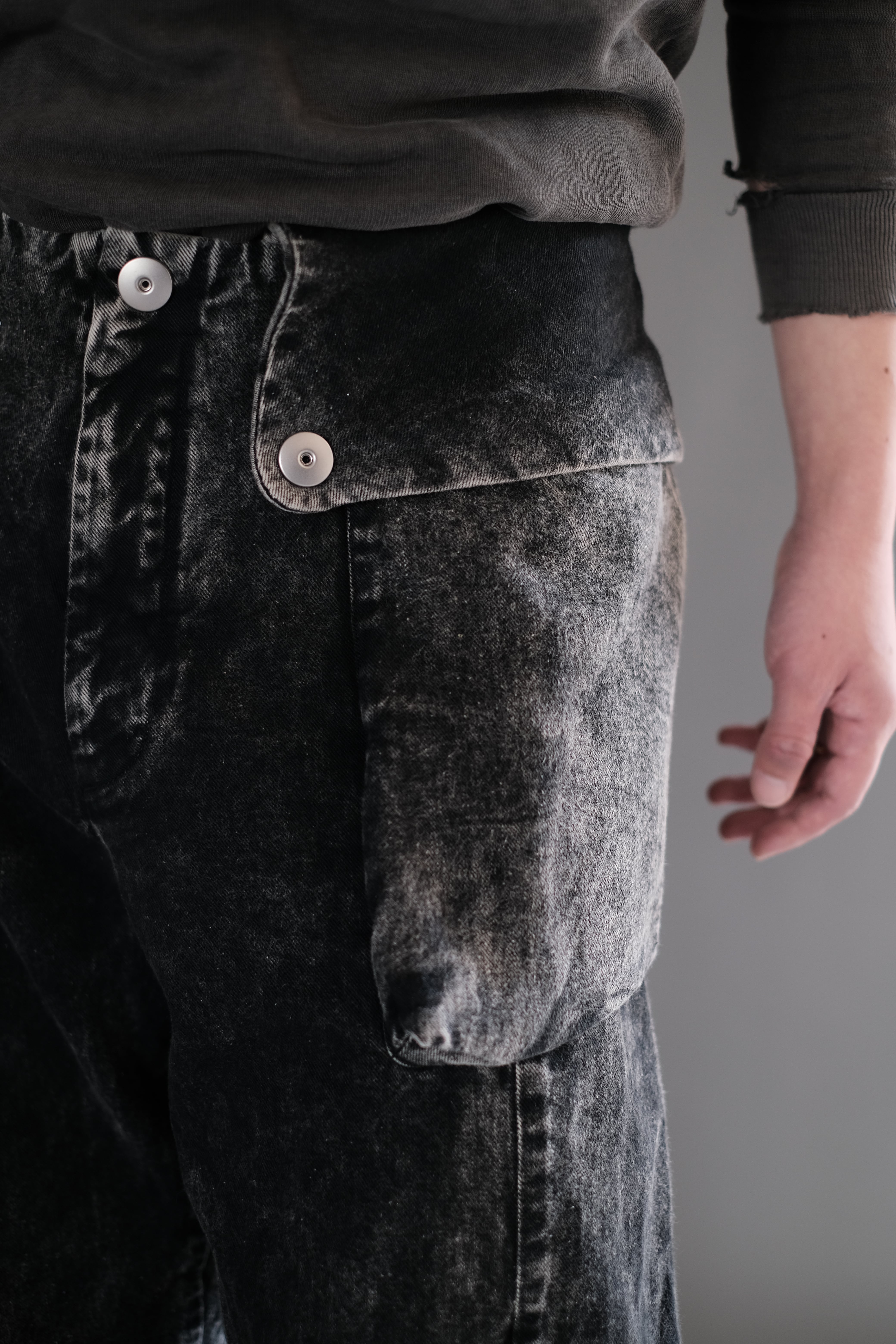 OMAR AFRIDI / TOTEM CARGO TROUSERS | LIVING OMAR AFRIDI / TOTEM CARGO TROUSERS | LIVING