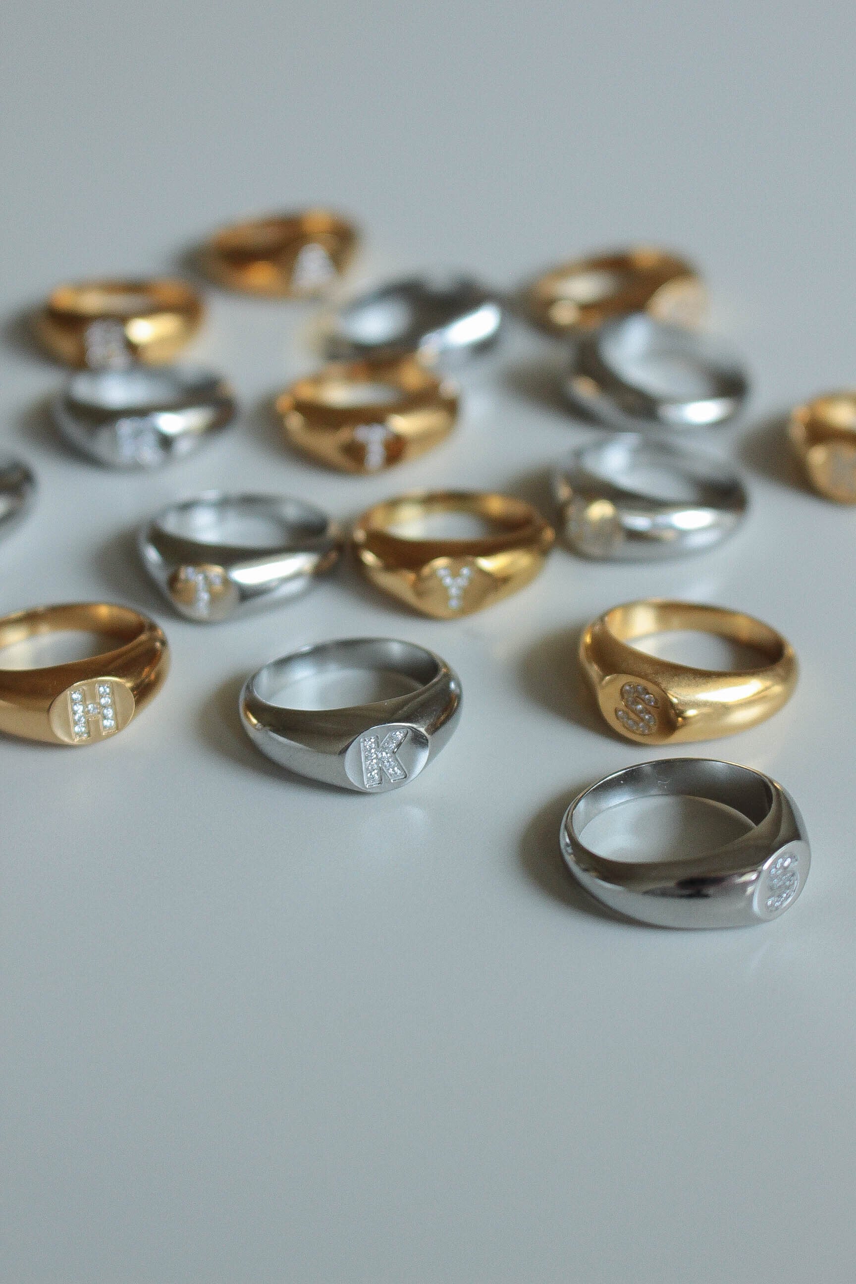 Signet Initial Dia Ring / Silver | ebine(エビネ)|金属アレルギー