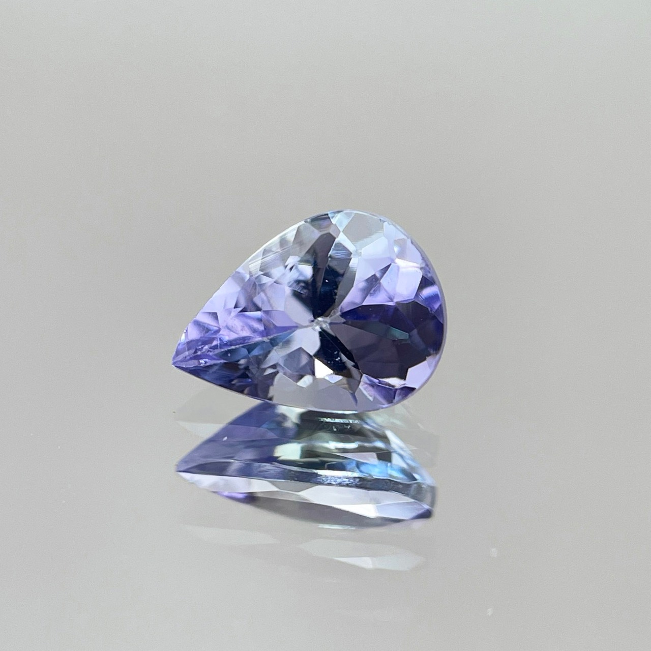 非加熱タンザナイト 0.86ct ルース ペアシェイプ