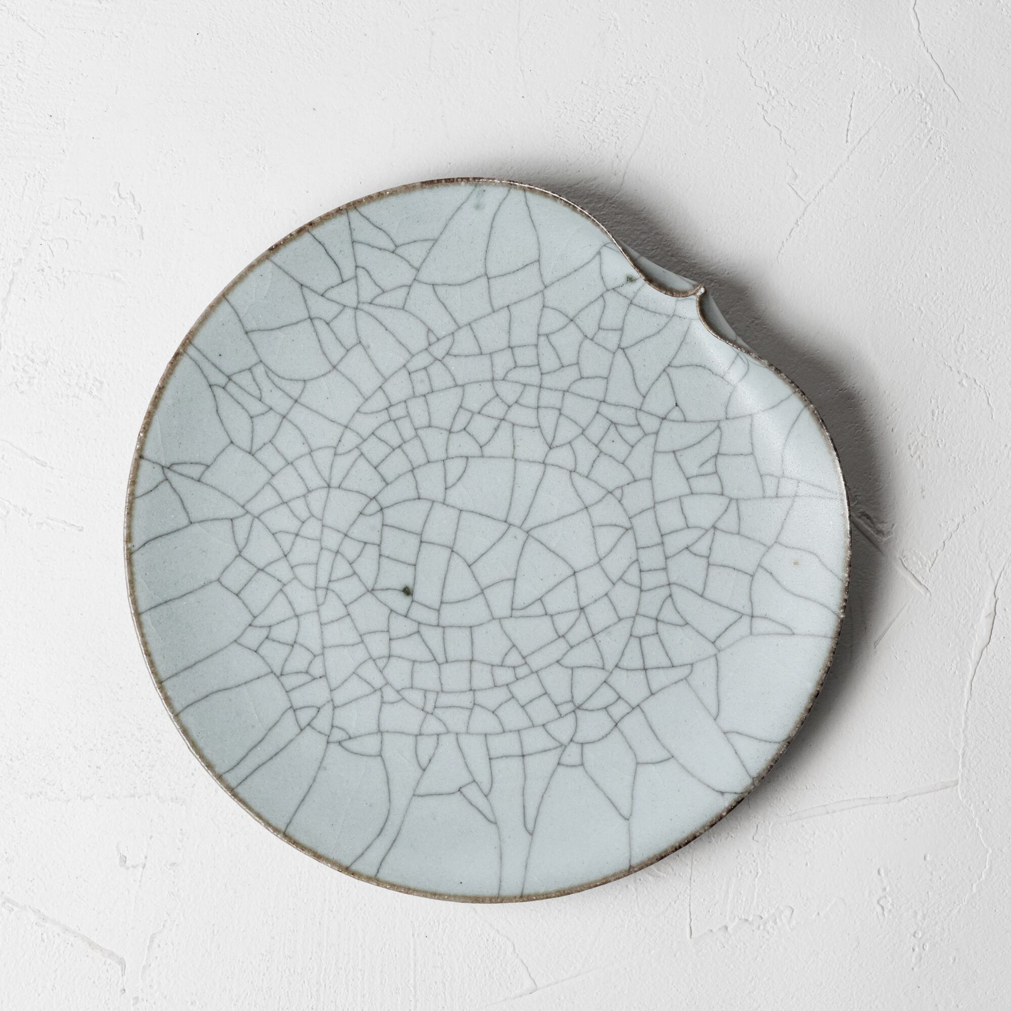 高田 志保］7.炭入り片口5寸皿 | UTSUWA KESHIKI