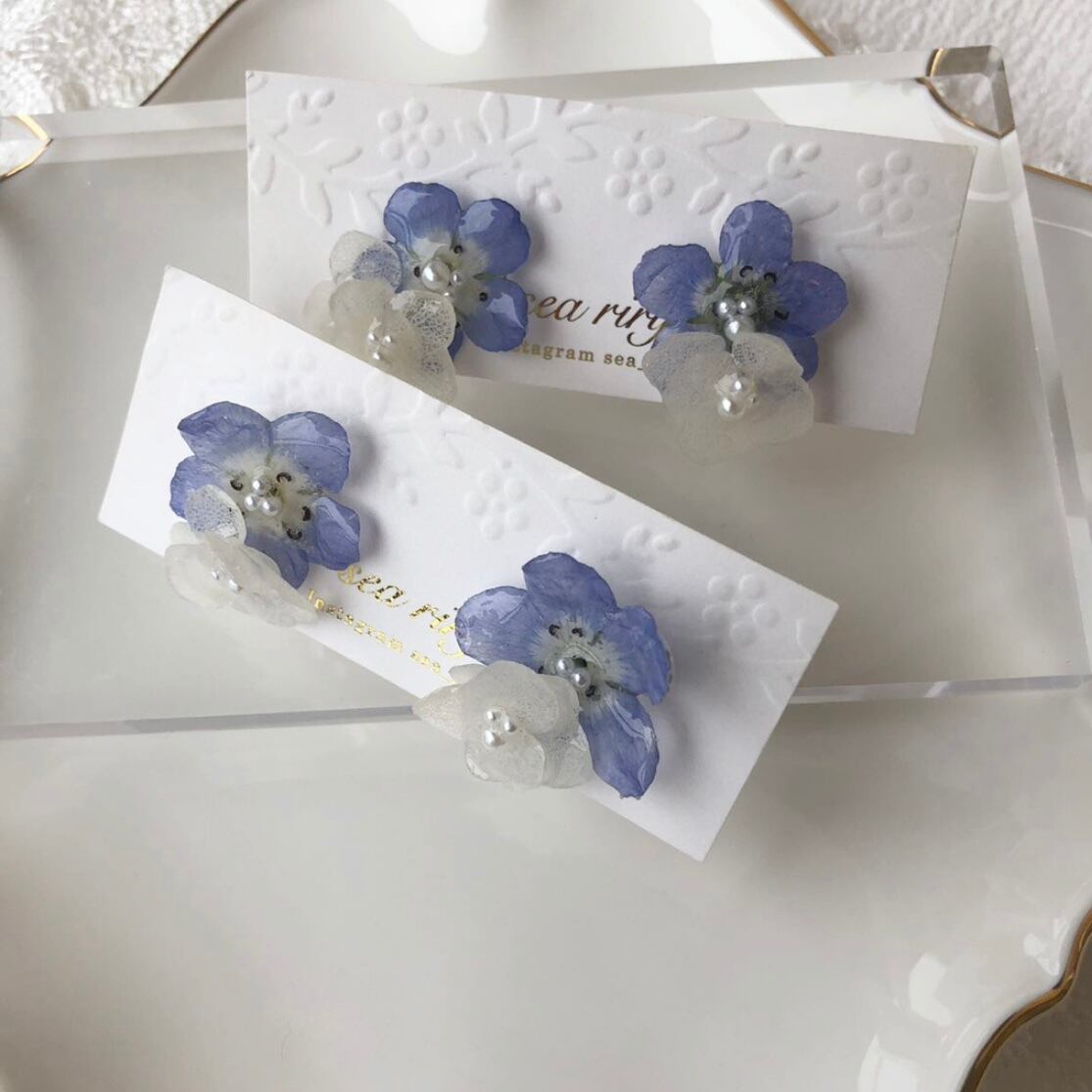 no.825 再販 ネモフィラと紫陽花のピアス ブルー ホワイトアナベル