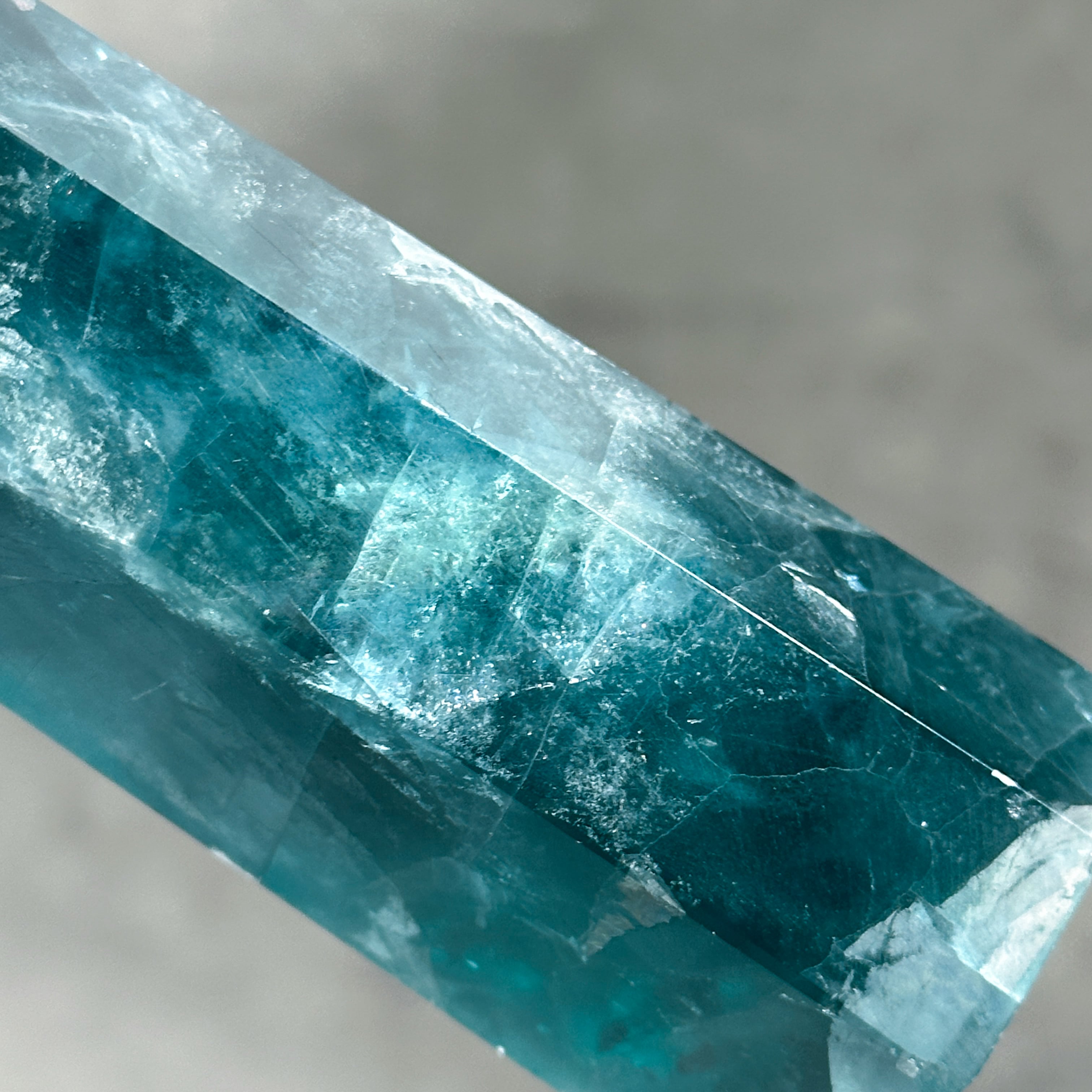 ブルーフローライト タワー型23 ◇ Fluorite ◇天然石・パワーストーン