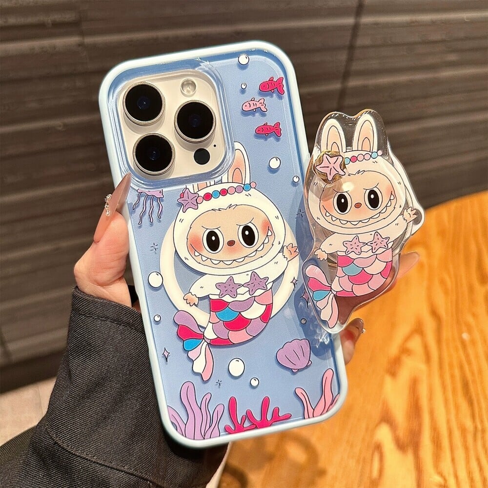 人魚labubuのマグネットスタンド付!かわいいマーメイド labubu ラブブ スタンドケース iPhone16Pro Max/15Pro対応 スタンド機能付き 便利 しっかりガード