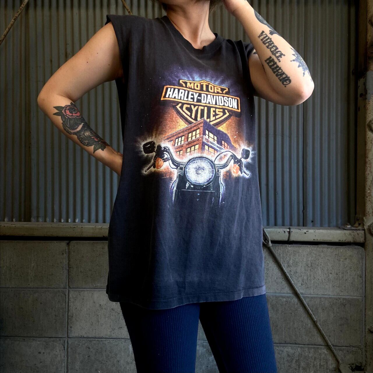 90年代 Harley-Davidson ハーレーダビッドソン フロントロゴ バックプリント カットオフ ノースリーブTシャツ メンズXL相当 古着  90s ヴィンテージ ビンテージ モーターサイクル バイクTシャツ 両面プリント シングルステッチ フェードブラック グレー ...