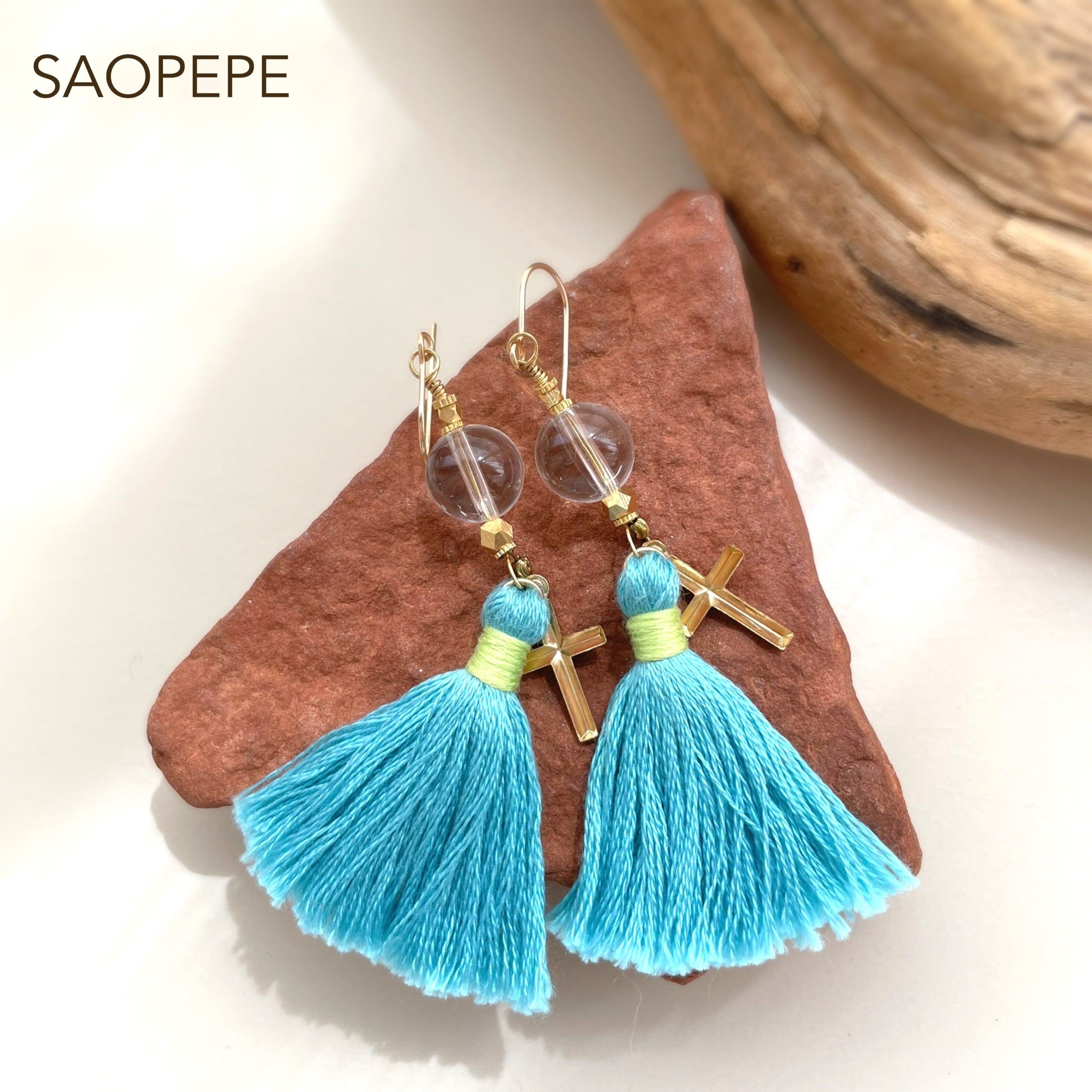 水晶 Turquoise Blue タッセルピアス(14KGFクロス) | SAOPEPE Online Shop