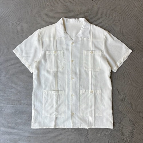 Open collar shirt