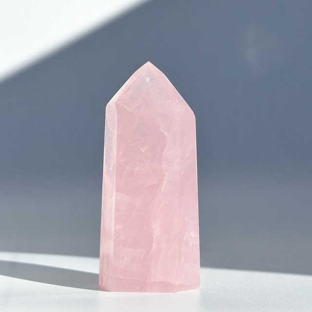 【高品質】バイーア産ローズクォーツ タワー91◇ Rose Quartz ◇天然石・鉱物・パワーストーン