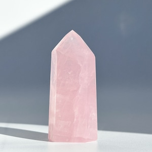 【高品質】バイーア産ローズクォーツ タワー91◇ Rose Quartz ◇天然石・鉱物・パワーストーン