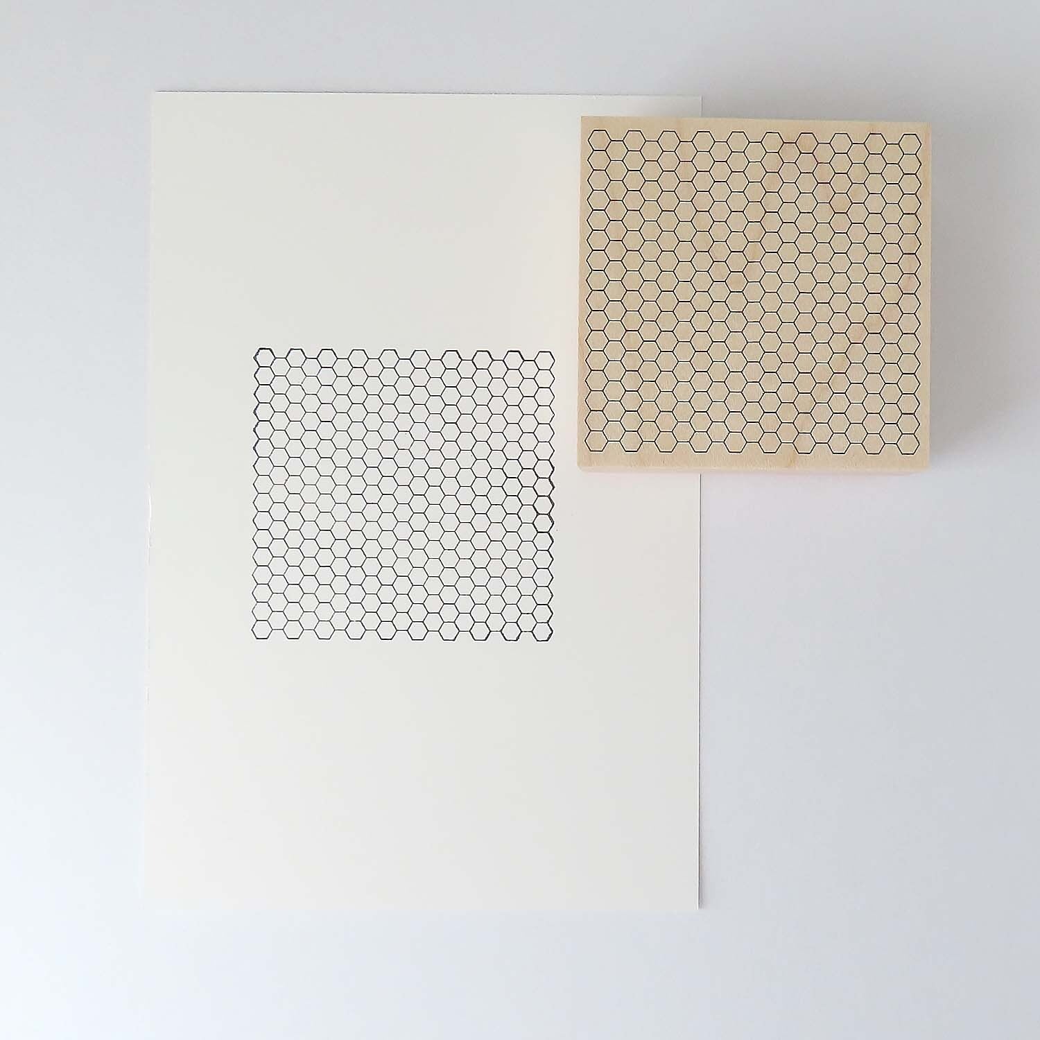 047☆蜂の巣柄背景スタンプ ハニカム 六角形 ヘキサゴン | original