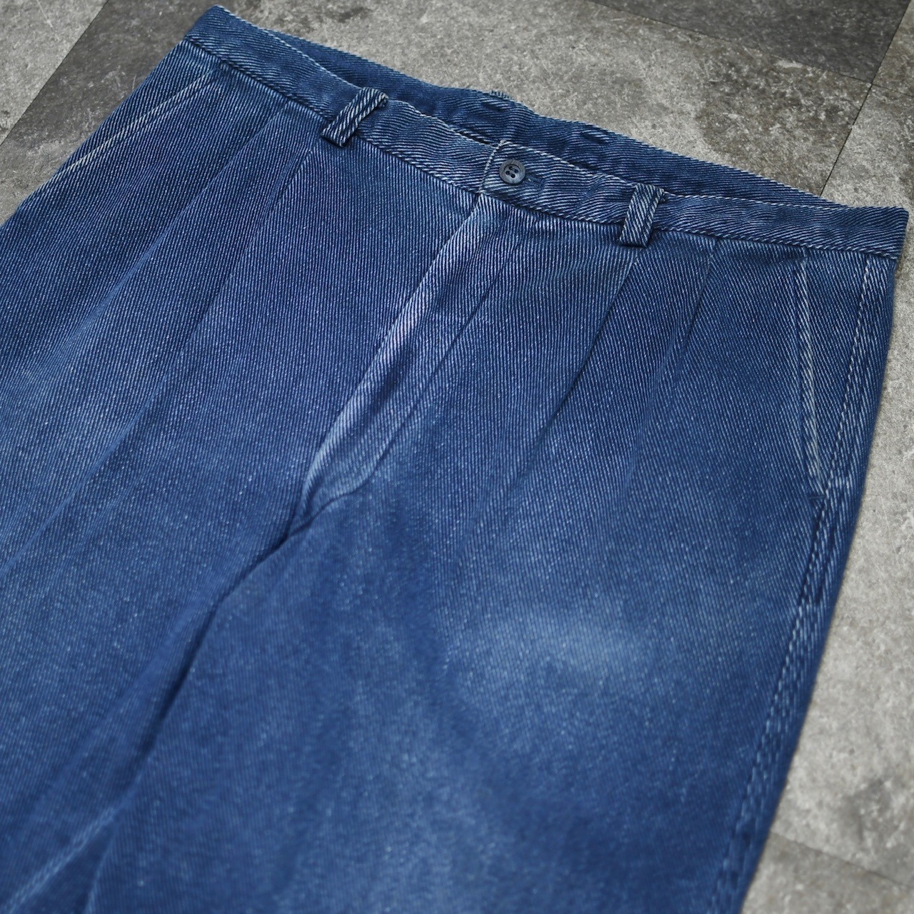 2tuck denim slacks
