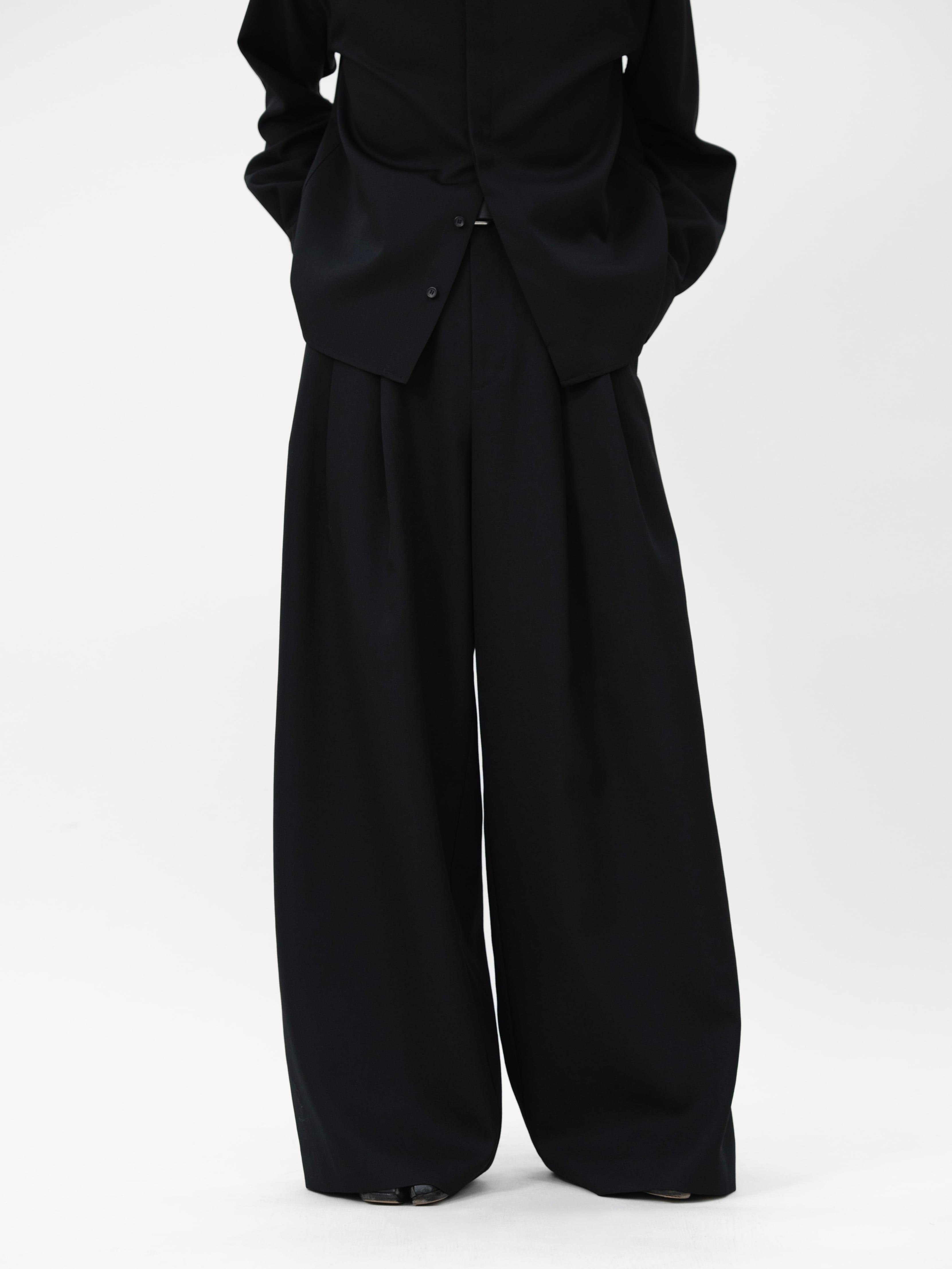 HEAVY WOOL GABARDINE OVER WIDE TUCK TROUSERS【BLACK】 | lapiis