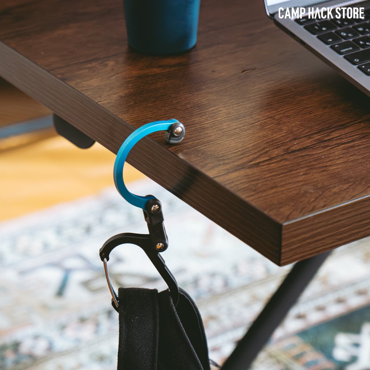 変幻自在のカラビナ型フック「ヒーロークリップ M」 | CAMP HACK STORE