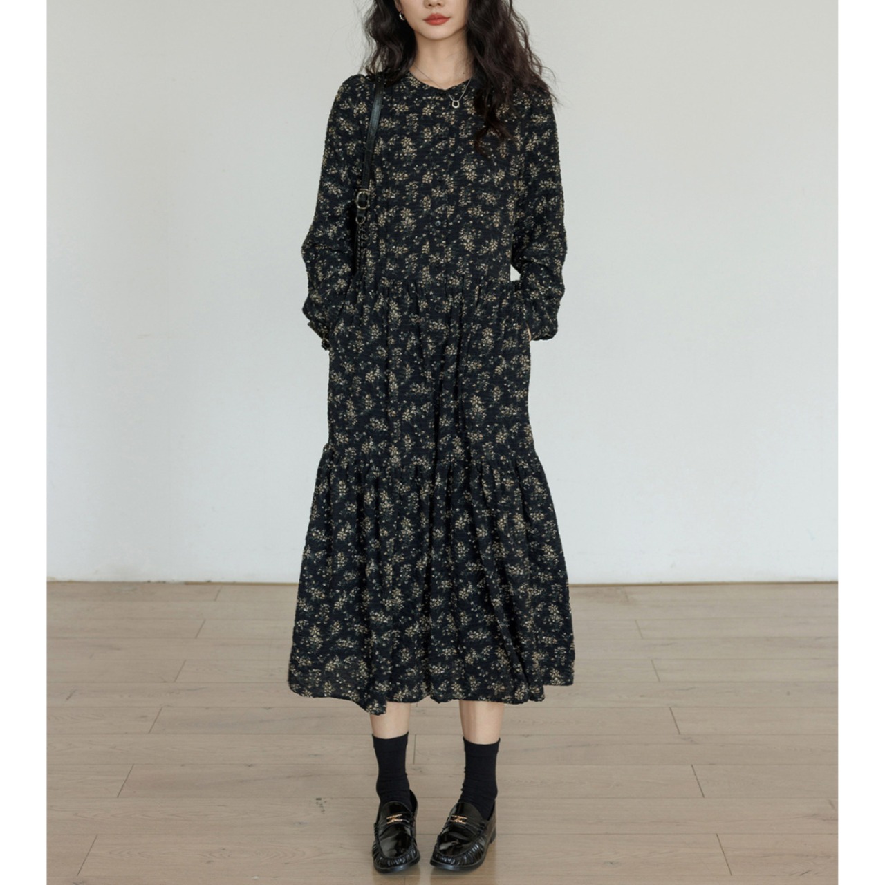 ボタニカル柄 ティアード ミモレ丈 ワンピース W01421