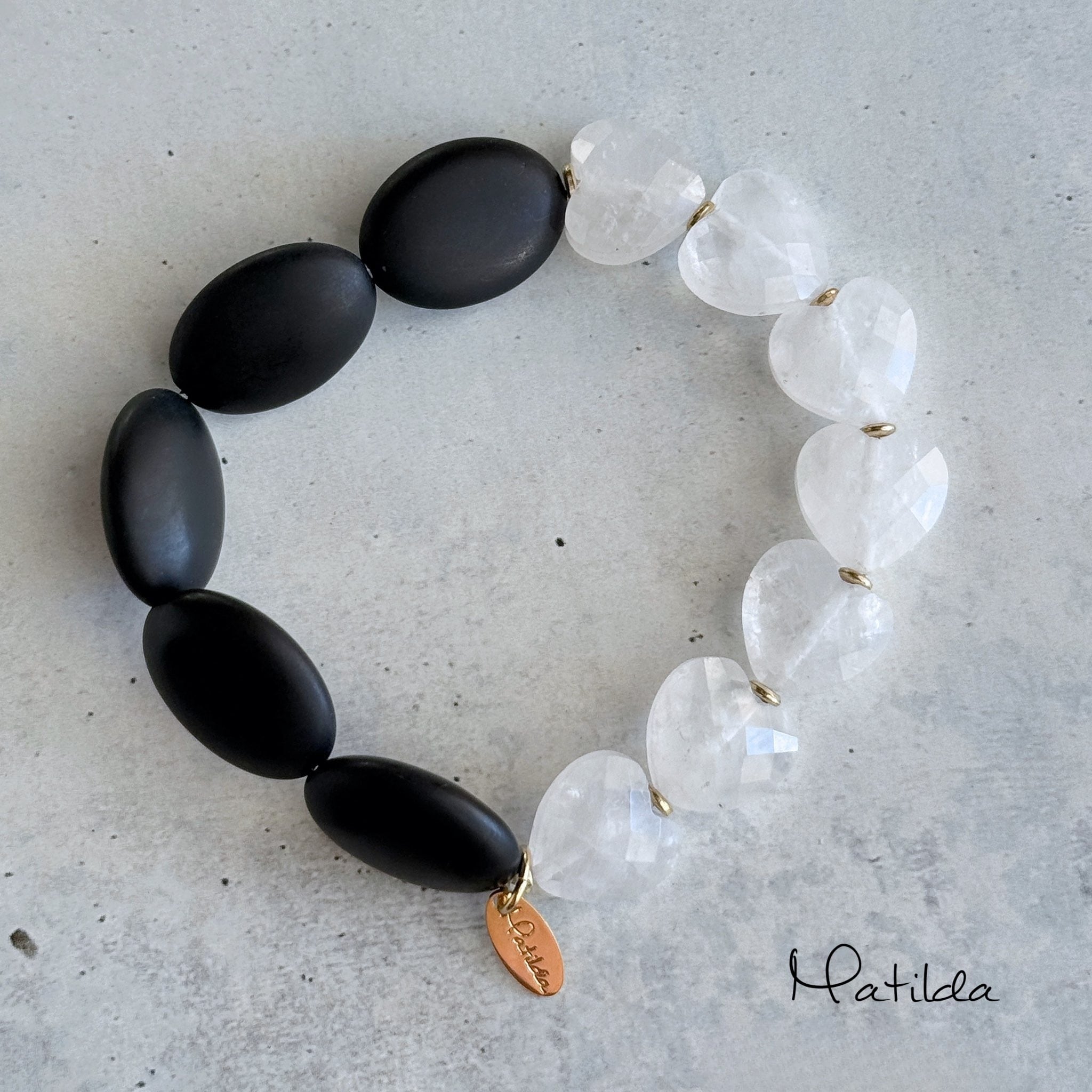 bicolor bracelet(オニキス×クォーツ)