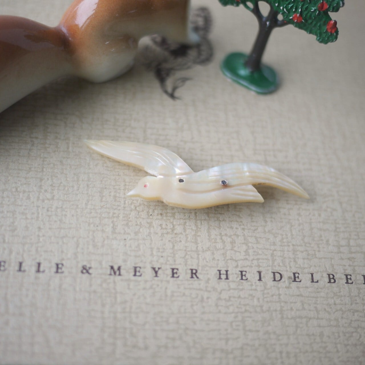 カモメのシェルブローチ Bird Fetish ドイツ