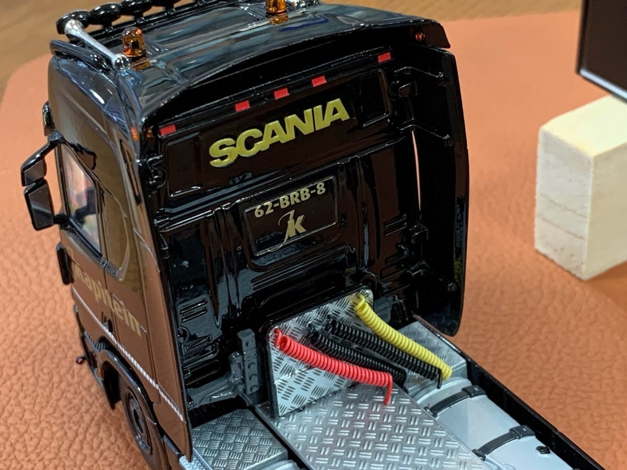 WSI 1/50 スカニア Rハイライン |CR20H 4X2ボックストレーラー J WSI 1/50 スカニア Rハイライン |CR20H 4X2ボックストレーラー J