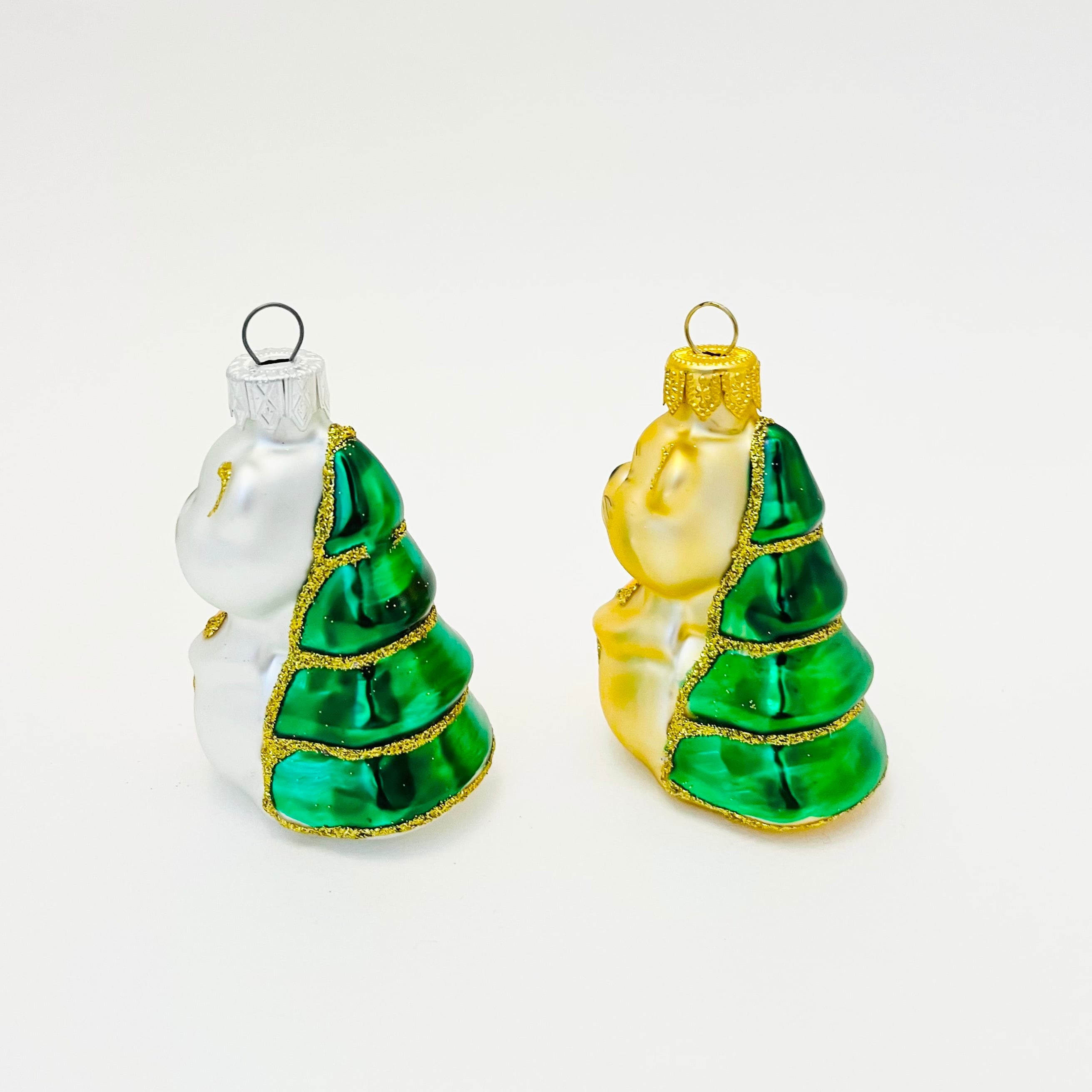 ウクライナ製 ガラスオーナメント（お菓子を持ったネズミ）