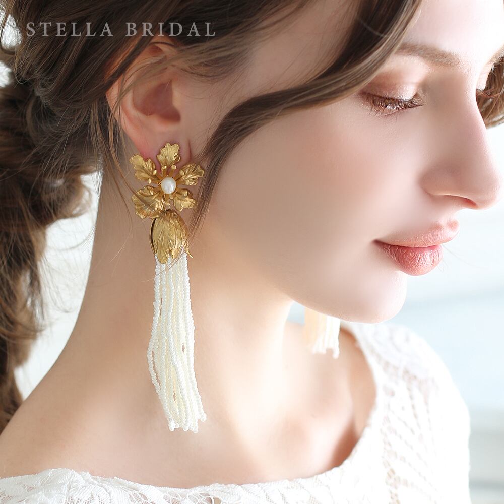 【受注生産品】真鍮製フラワーモチーフとビーズタッセルのブライダルイヤリング＆ピアス cinq - サンク | STELLA BRIDAL -  オシャレ花嫁さま御用達ウェディングアクセサリーショップ ＜ステラブライダル＞