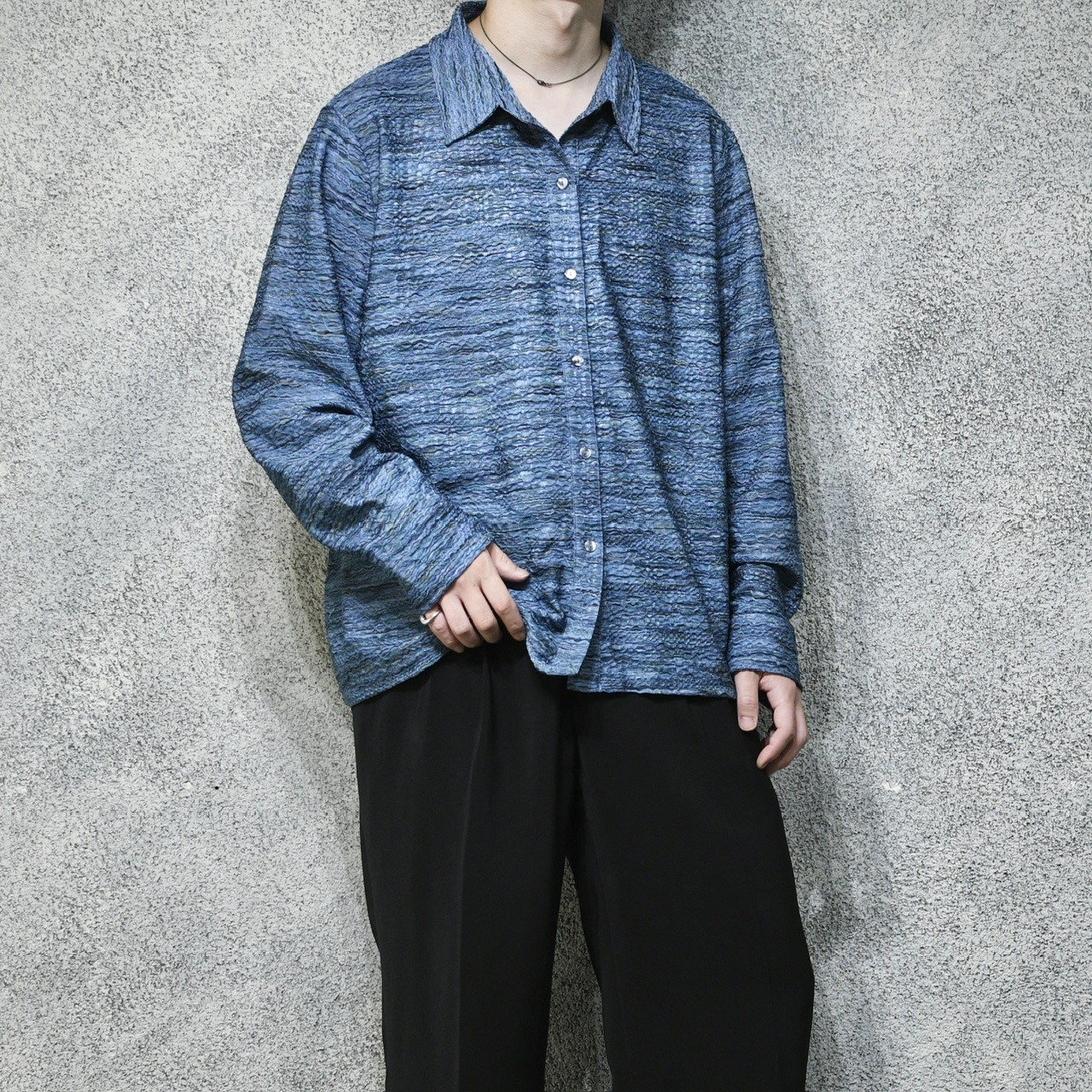3D design wide silhouette shirt