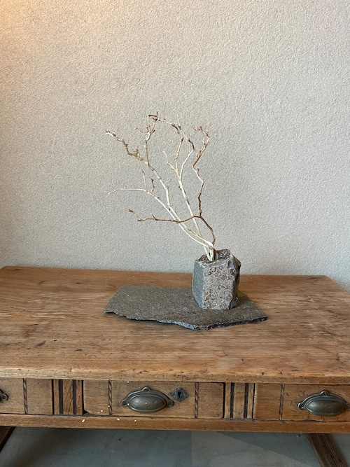 125 石の花器・枝ものセット