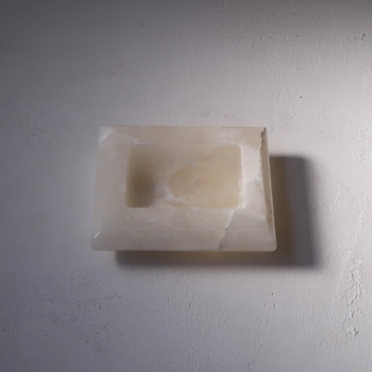 白い石のジュエリートレイ