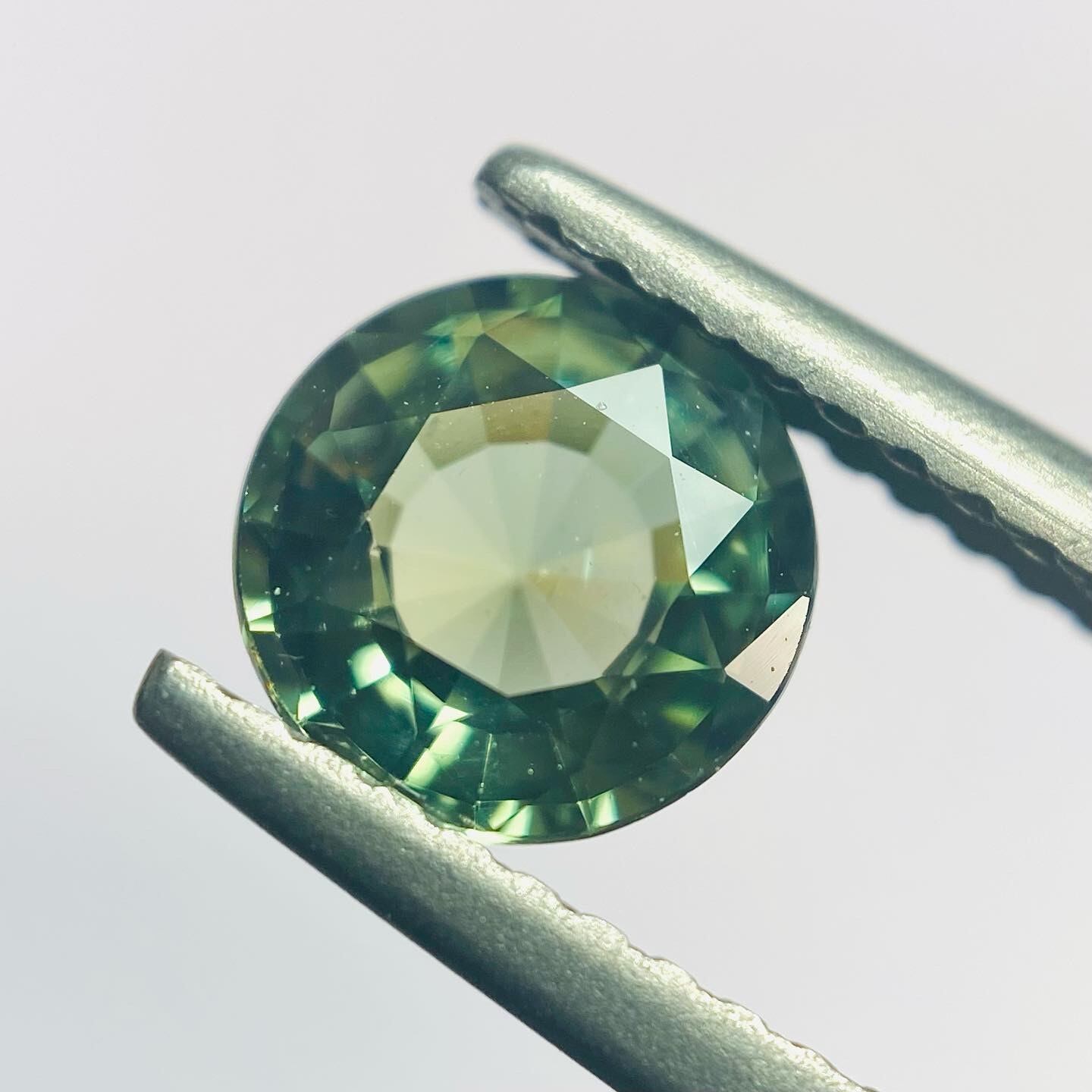 マイナスイオンなグリーンサファイア